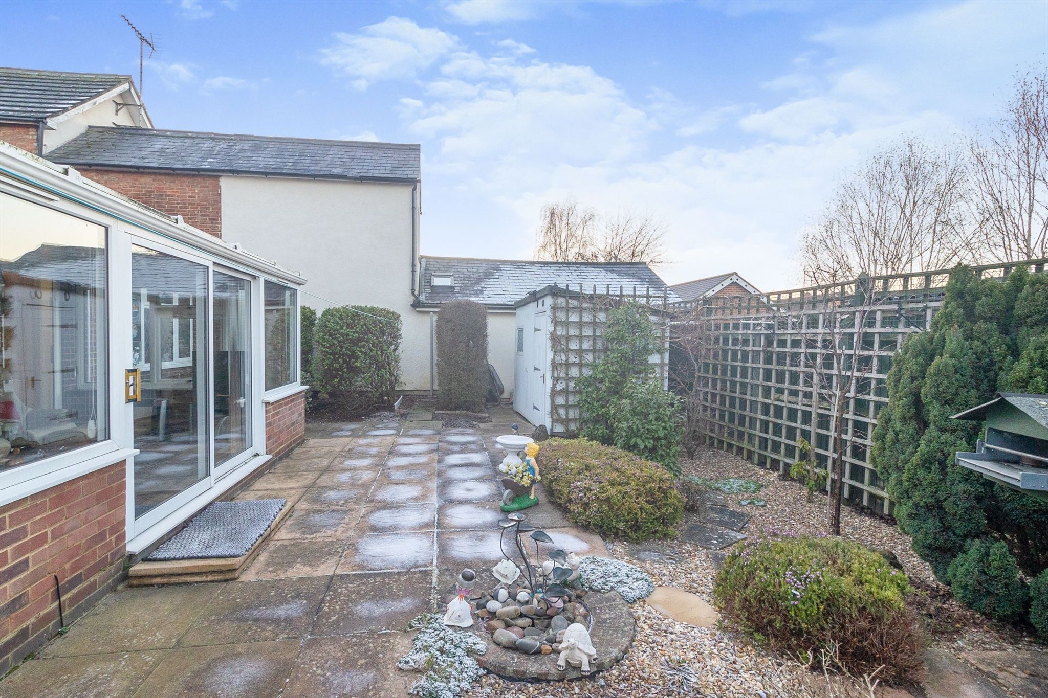 2 bed detached bungalow for sale in Theydon Avenue, Woburn Sands
