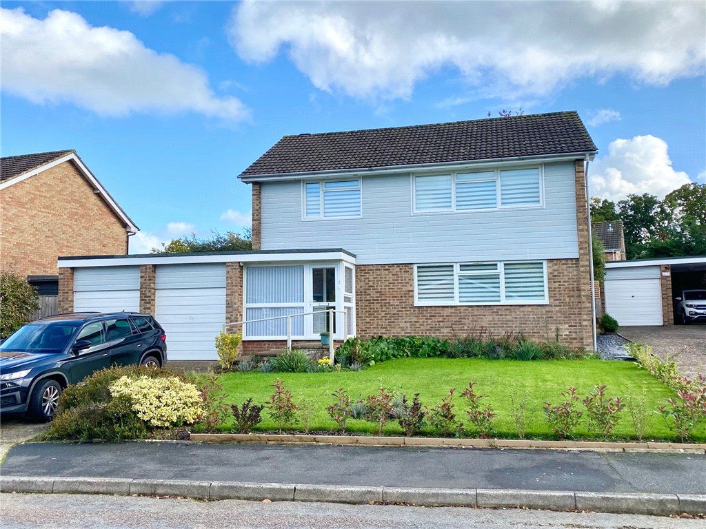 4 bed detached house for sale in Park View, Wootton Bridge, Ryde PO33