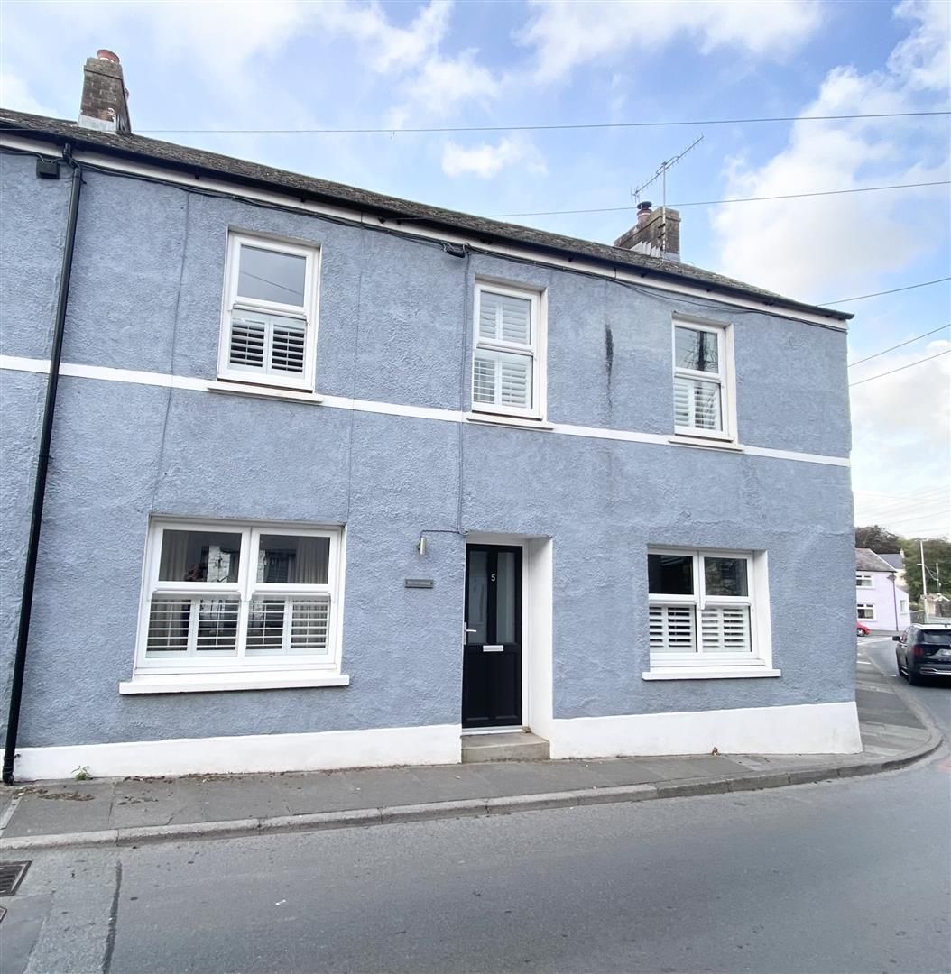 4 bed semidetached house for sale in Gosport Street, Laugharne