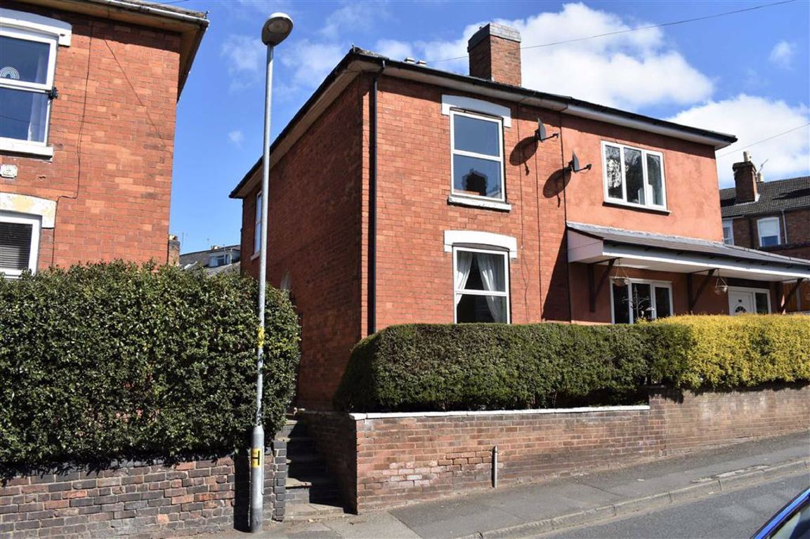 2 bed semidetached house for sale in Lansdowne Road, Worcester WR3