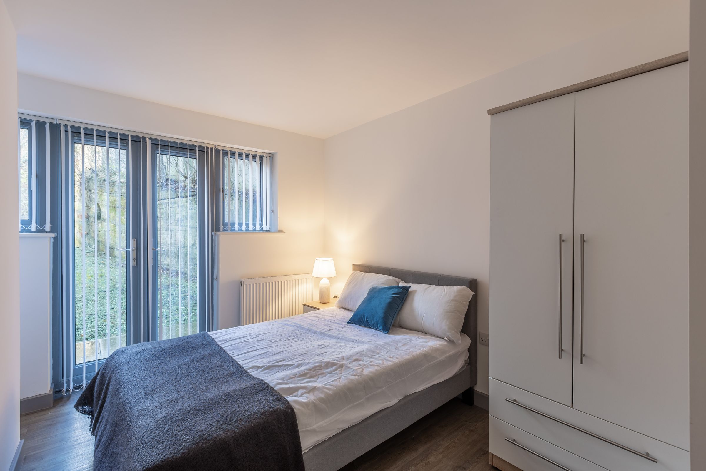 Room to rent in Old Chester Road, Birkenhead, Wirral, Merseyside CH42