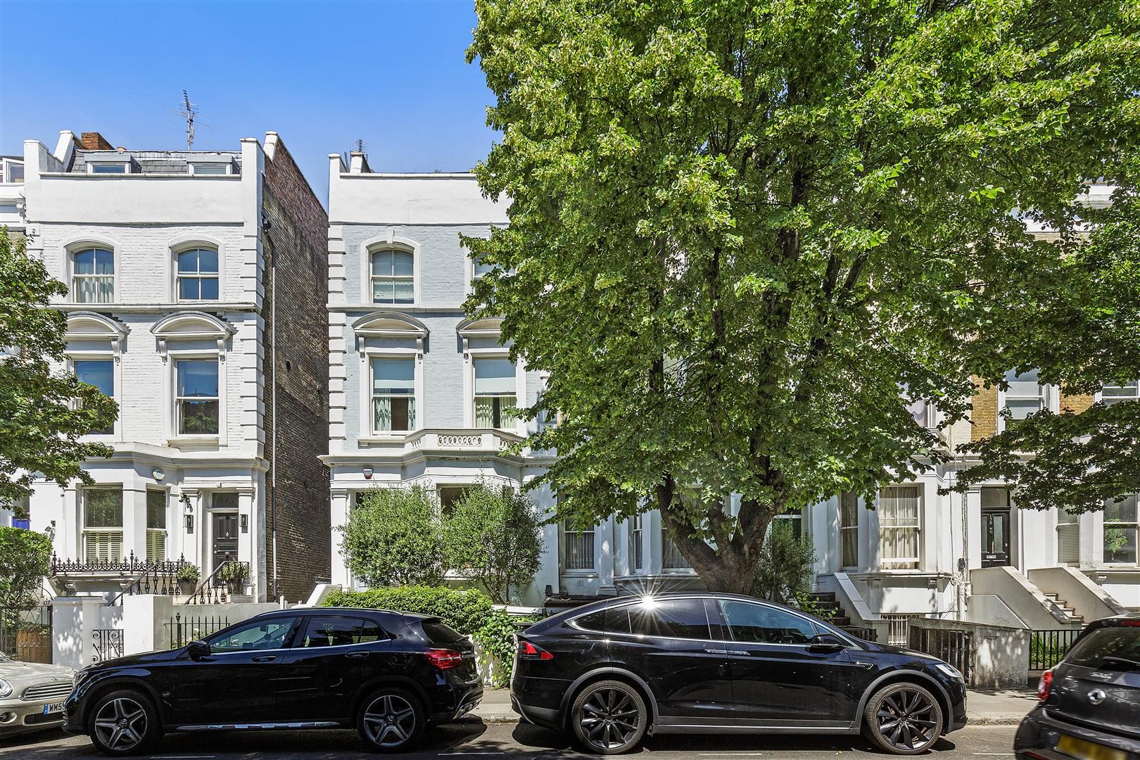 2 bed flat for sale in Lancaster Road, London W11 Zoopla
