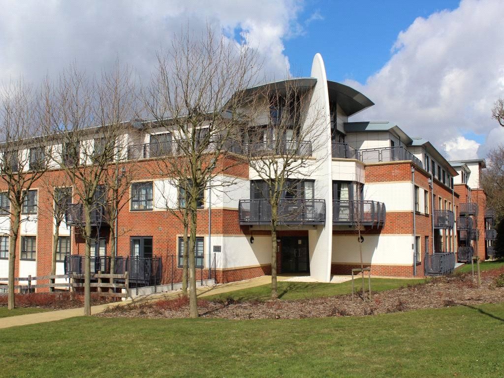 2 bed flat for sale in Wallis Square, Farnborough, Hampshire GU14 Zoopla