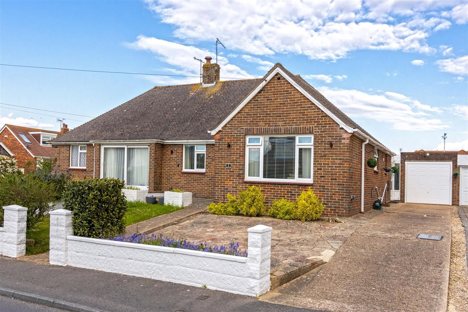 3 bed semidetached bungalow for sale in Osborne Close, Sompting