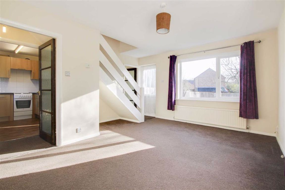 3 bed linkdetached house to rent in Quinton Drive, Bradwell Village