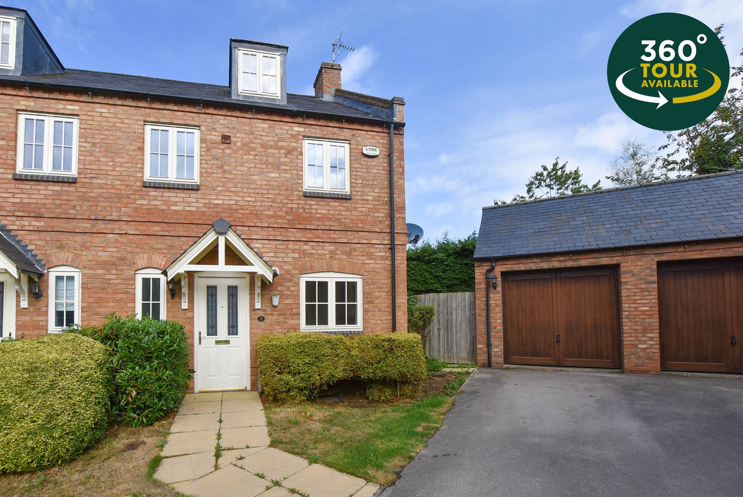 3 bed semidetached house for sale in Crown Close, Great Glen