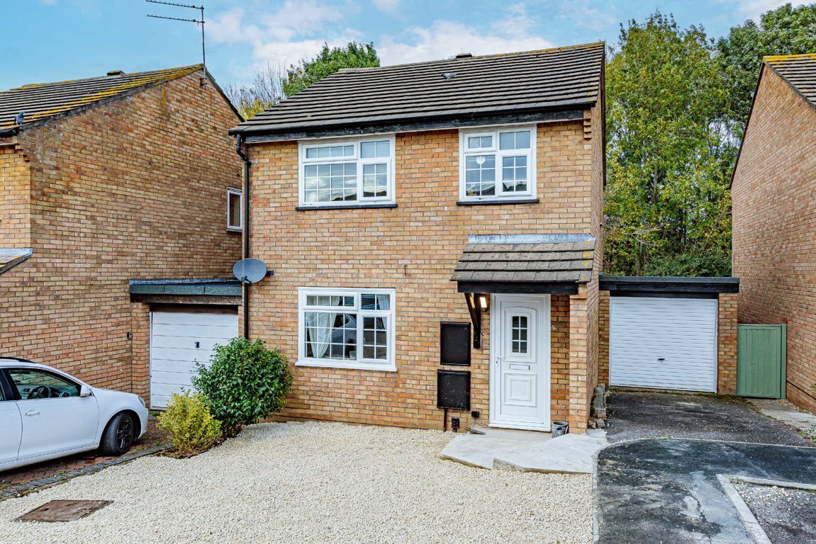 3 bed linkdetached house for sale in Roman Walk, Stoke Gifford, Bristol BS34 Zoopla