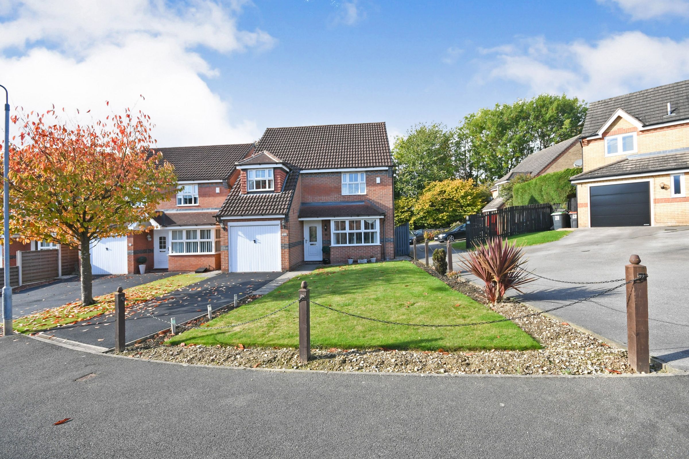 4 bed detached house for sale in Sudbury Drive, SuttonInAshfield NG17 Zoopla