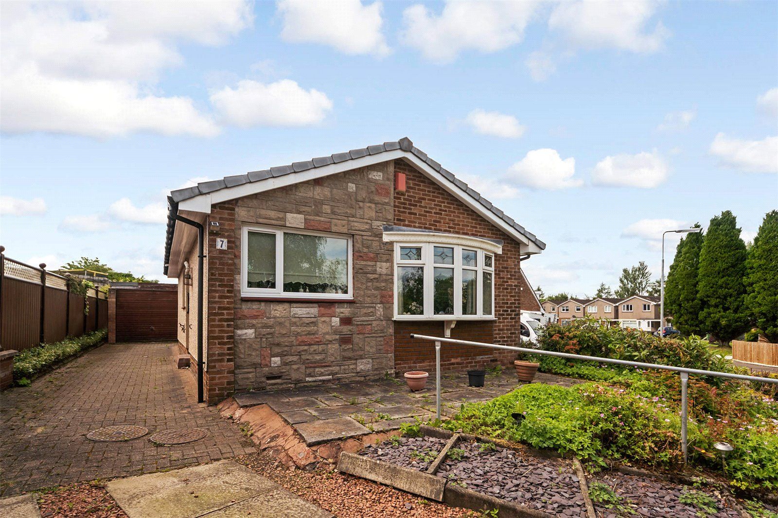 2 bed bungalow for sale in Cormack Avenue, Torrance, Glasgow G64 Zoopla