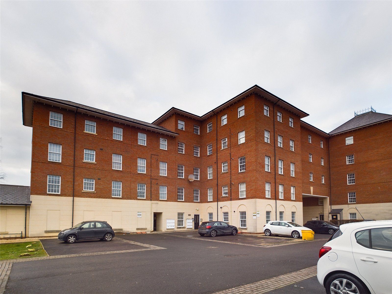 1 bed flat for sale in Mayhill Way, Gloucester, Gloucestershire GL1