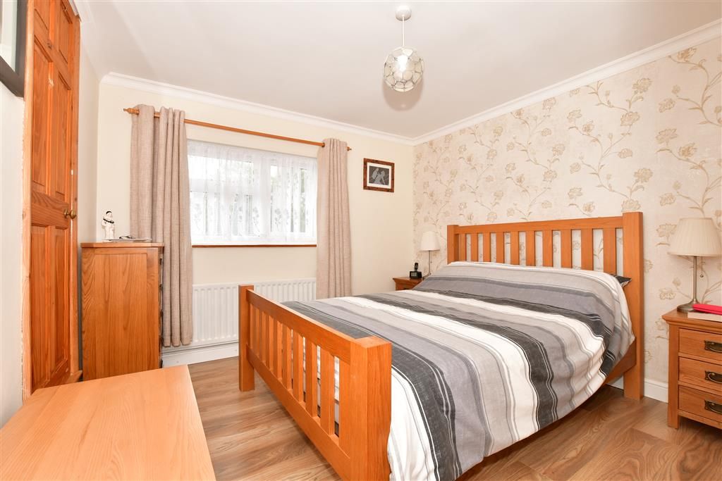 3 bed end terrace house for sale in Park Drive, Hothfield, Ashford