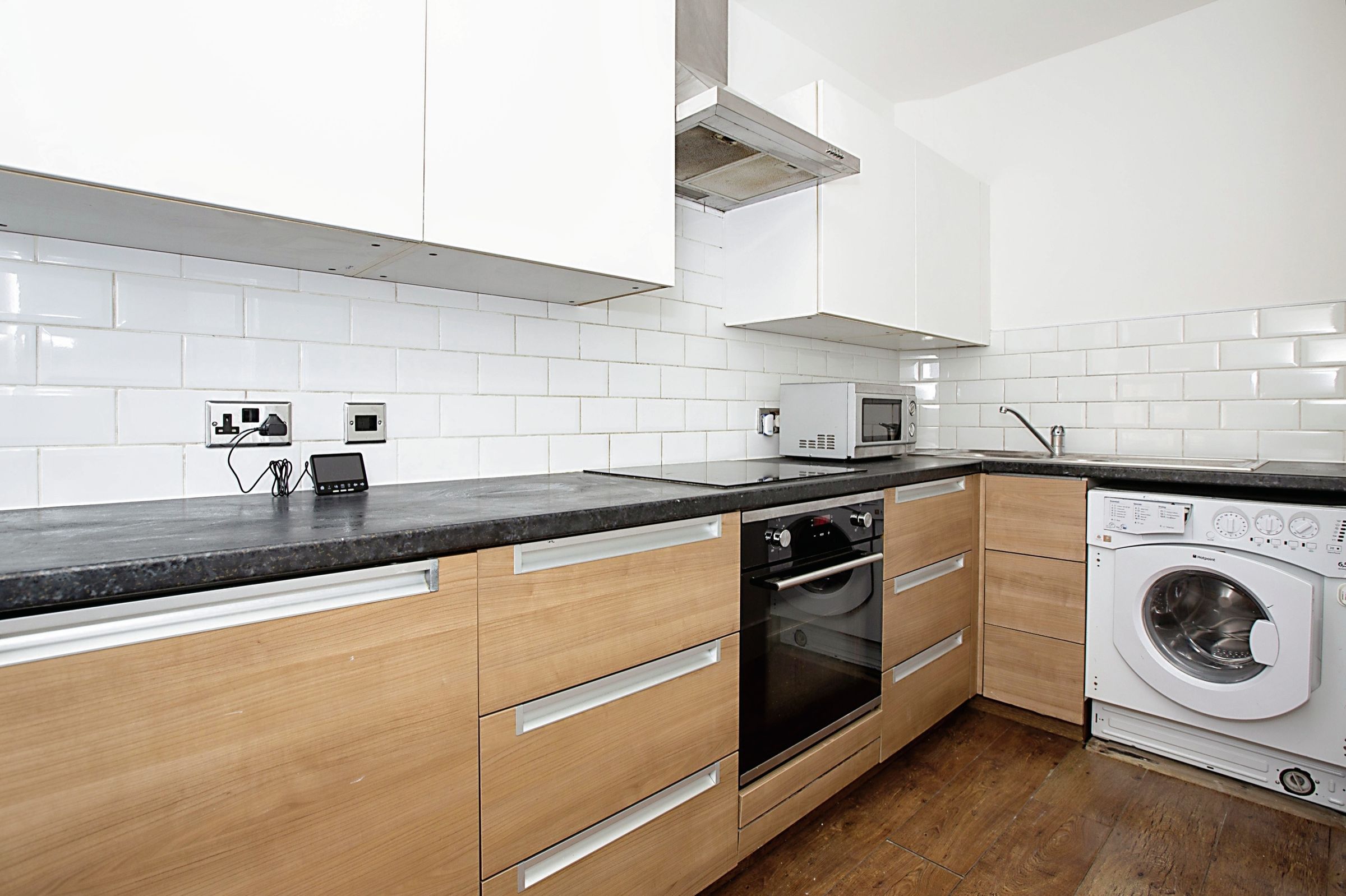 3 bed flat for sale in Wolsey Avenue, East Ham, London E6 Zoopla