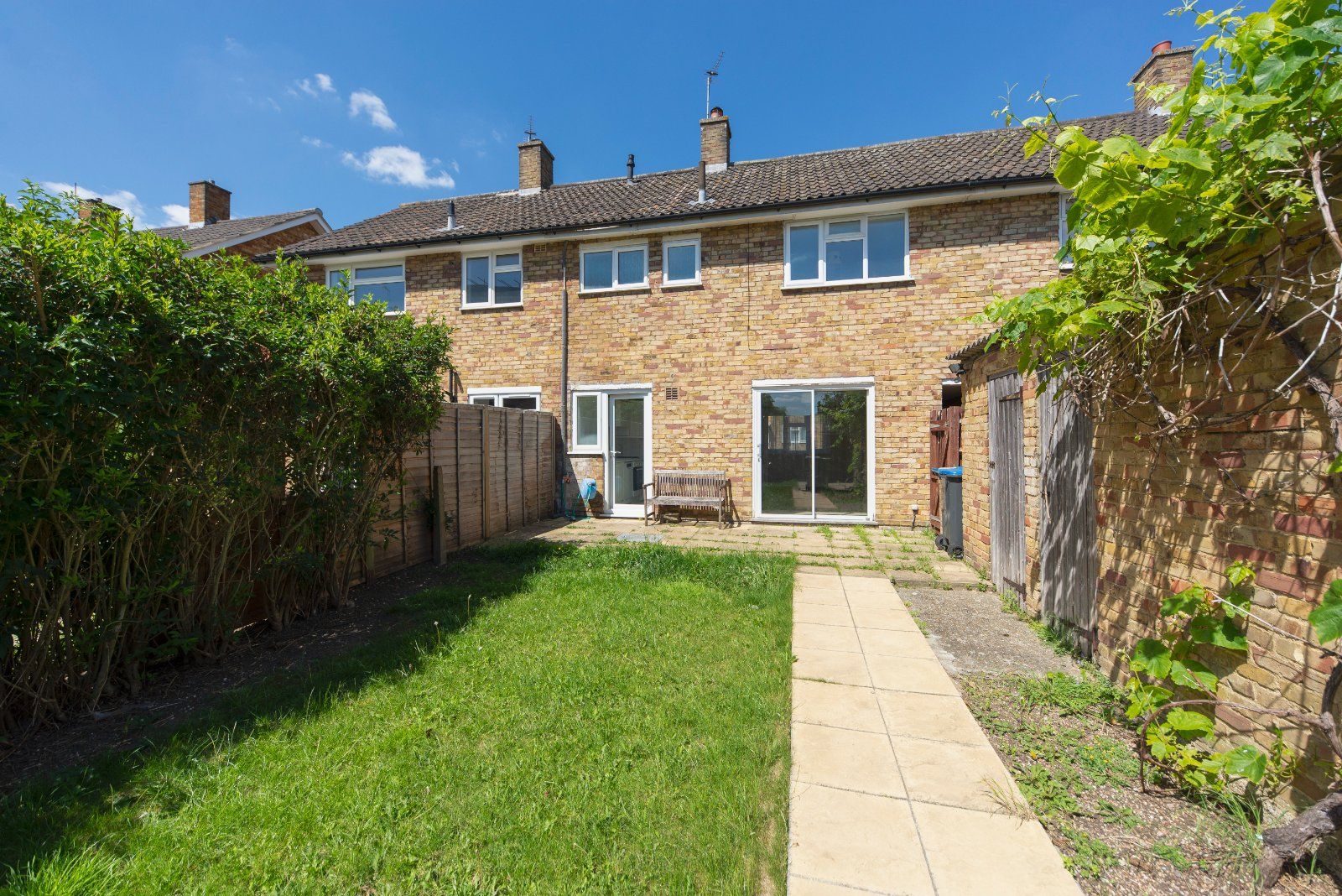 3 bed terraced house for sale in Kent Way, Surbiton KT6 Zoopla