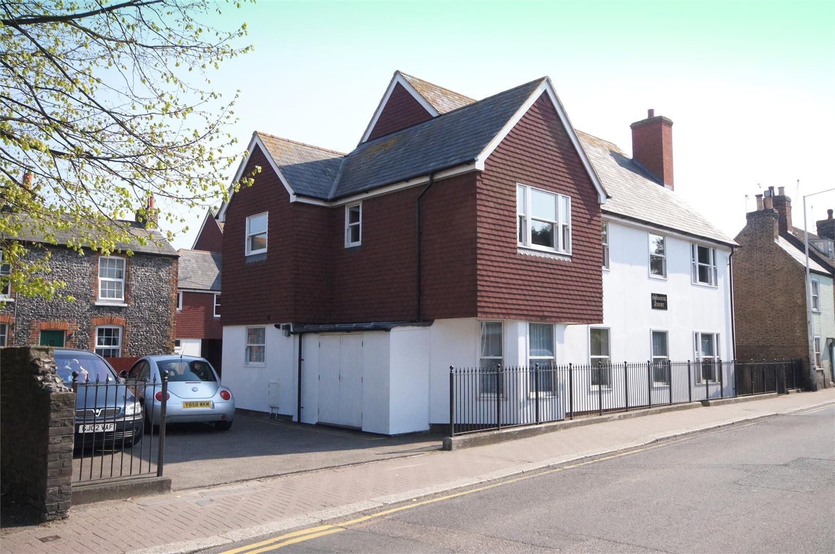 2 bed flat to rent in Church Street, St. Peters, Broadstairs CT10 Zoopla