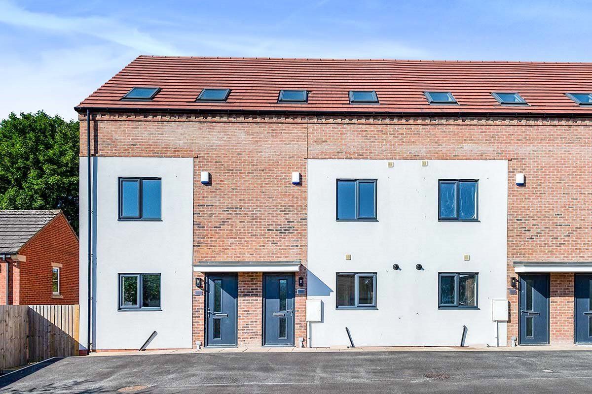 4 bed terraced house to rent in Oakland Place, Hemsworth, Pontefract