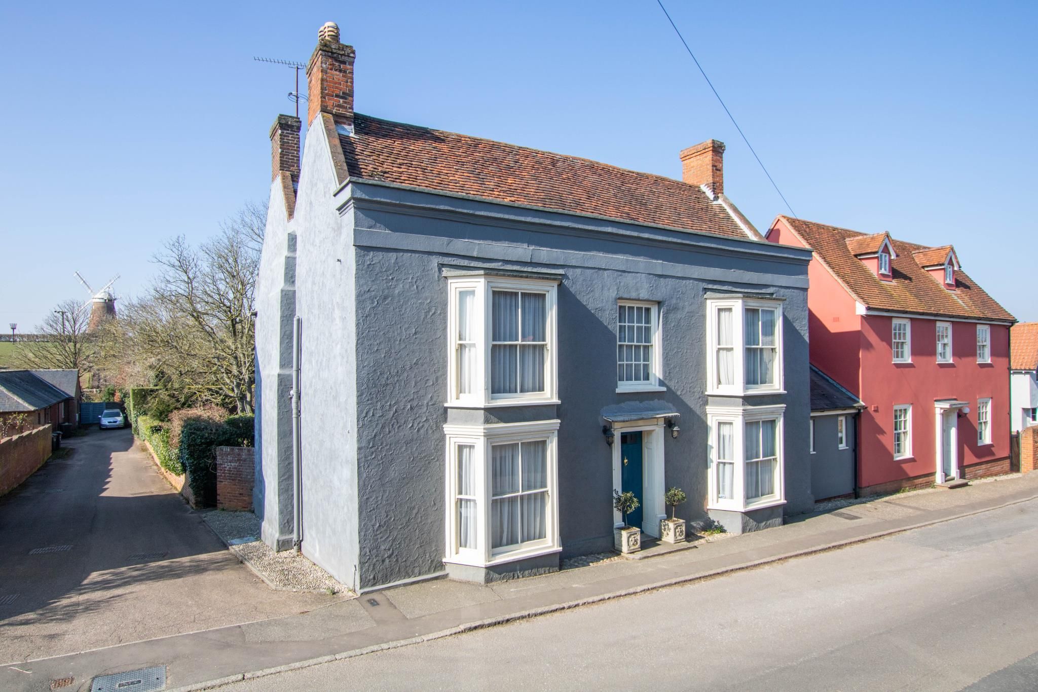 4 bed linkdetached house for sale in Park Street, Thaxted, Dunmow CM6