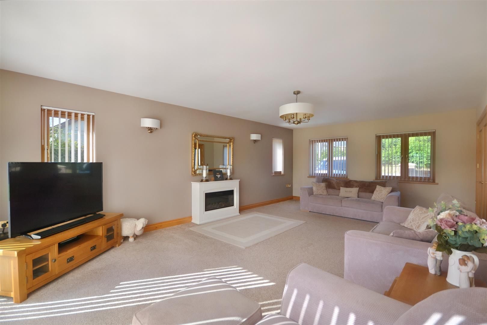 5 bed detached house for sale in Heol Y Meinciau, Pontyates, Llanelli