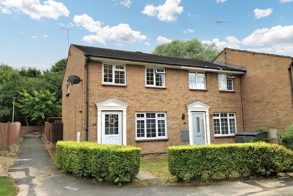 3 bed end terrace house for sale in Grantham Close, Freshbrook, Swindon
