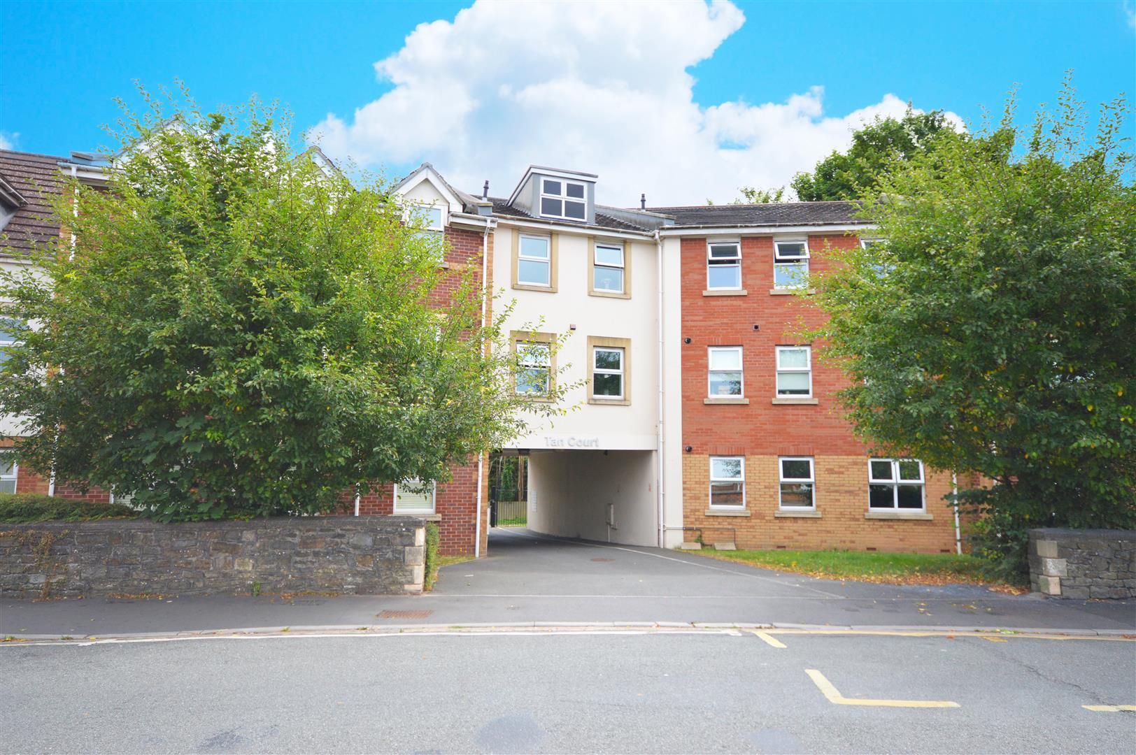 2 bed flat for sale in Wick Road, Brislington, Bristol BS4 Zoopla