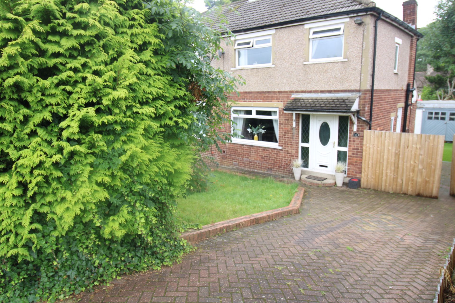 3 bed semidetached house for sale in Wesley Drive, Low Moor, Bradford