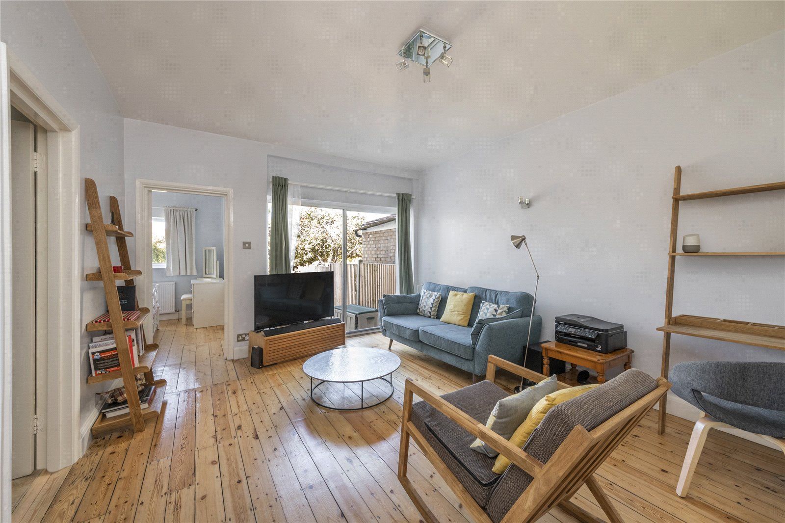 2 bed flat for sale in Ashbourne Avenue, Temple Fortune, London NW11