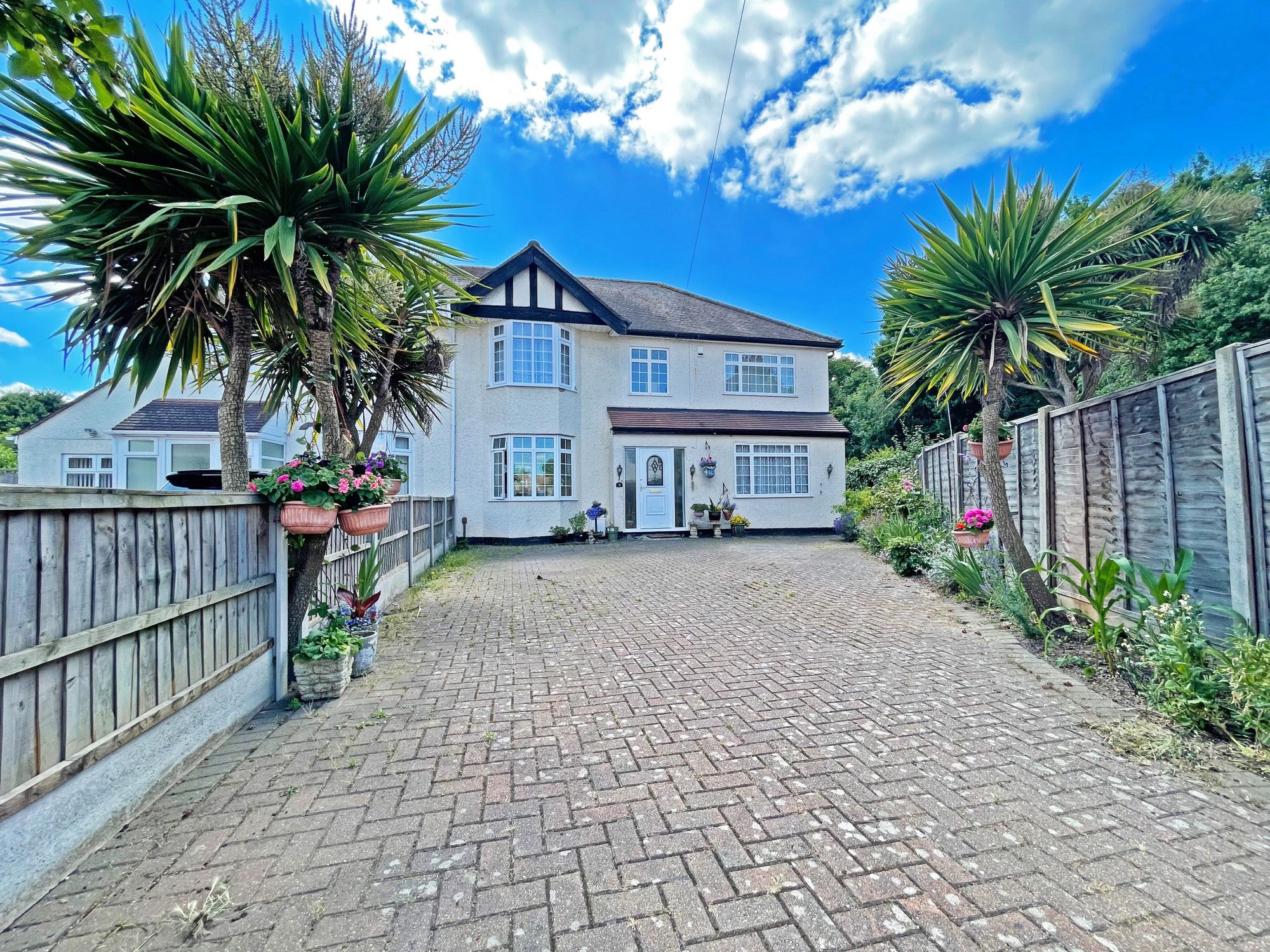 6 bed semidetached house for sale in Bridge Way, Ickenham, Uxbridge