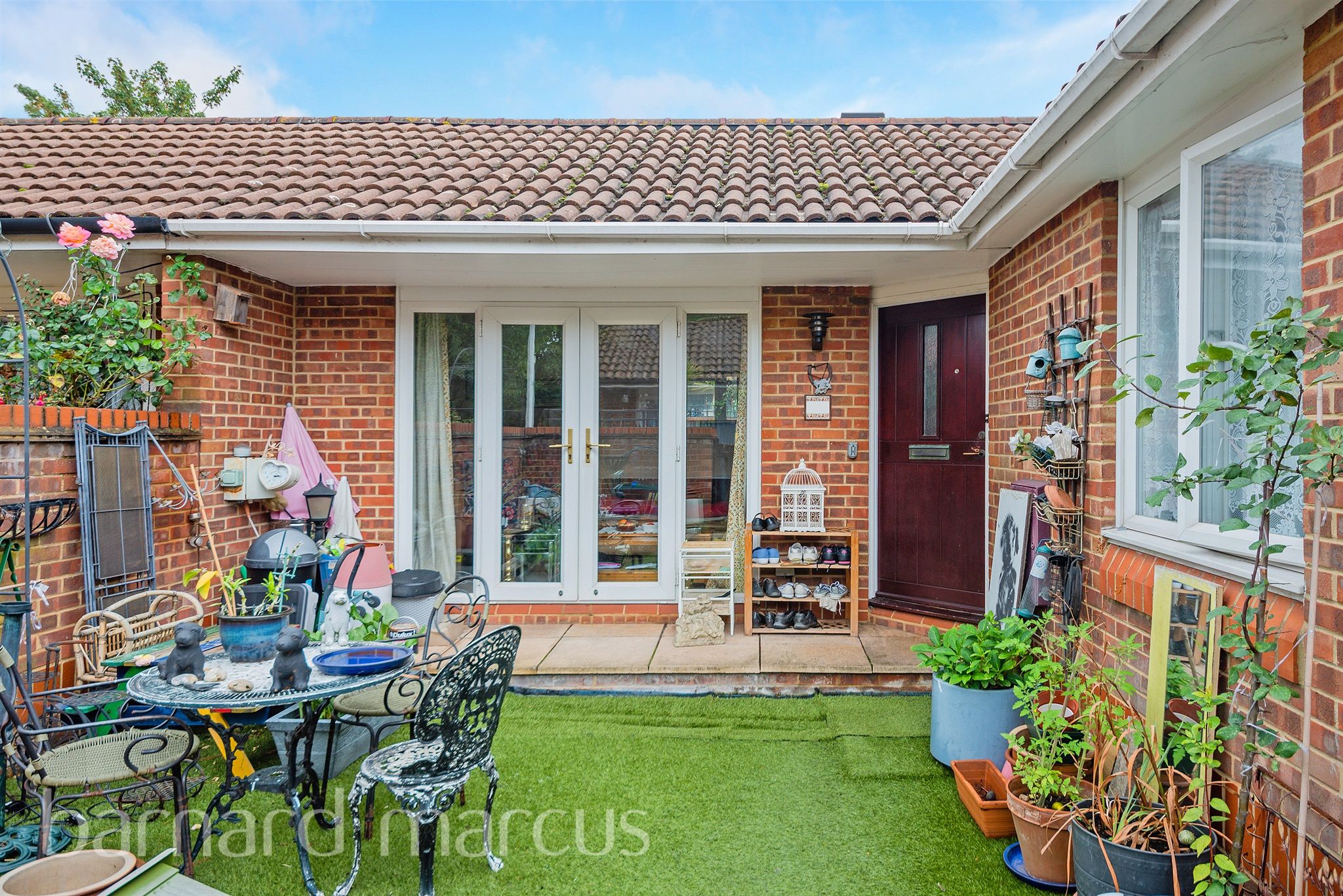 1 bed terraced bungalow for sale in Cheviot Close, Harlington, Hayes