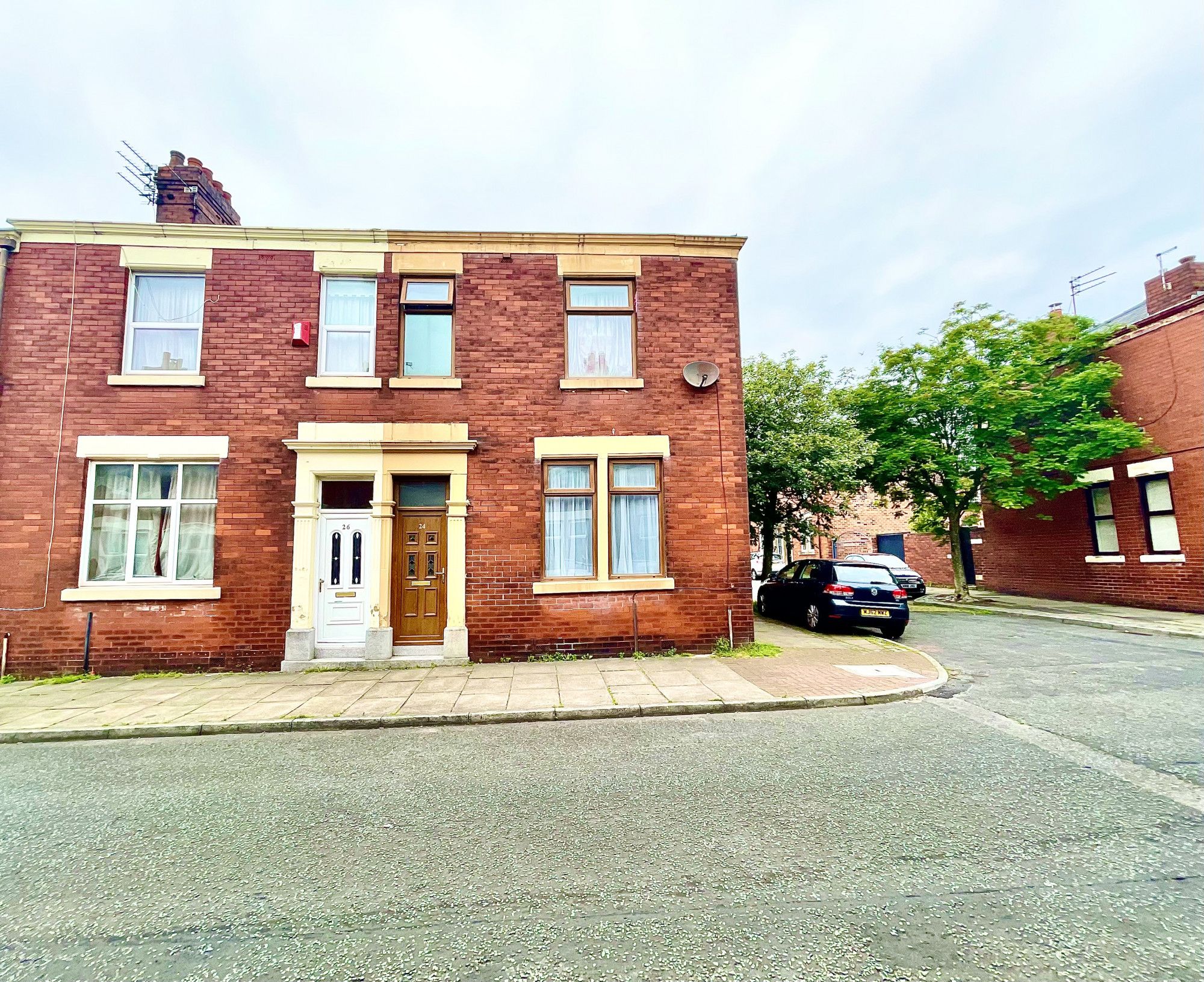 4 bed end terrace house for sale in Waterloo Terrace, Ashton, Preston