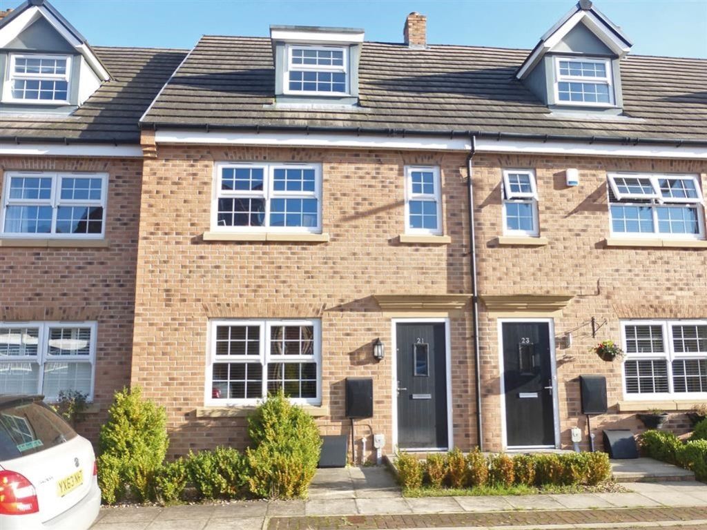 4 bed terraced house to rent in Cleminson Gardens, Cottingham