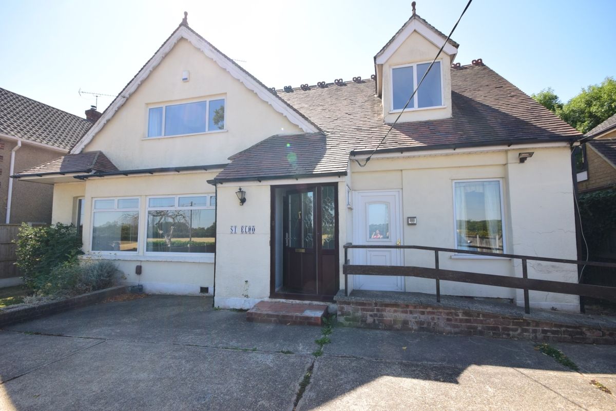 4 bed detached house to rent in Dunton Road, Laindon SS15 Zoopla