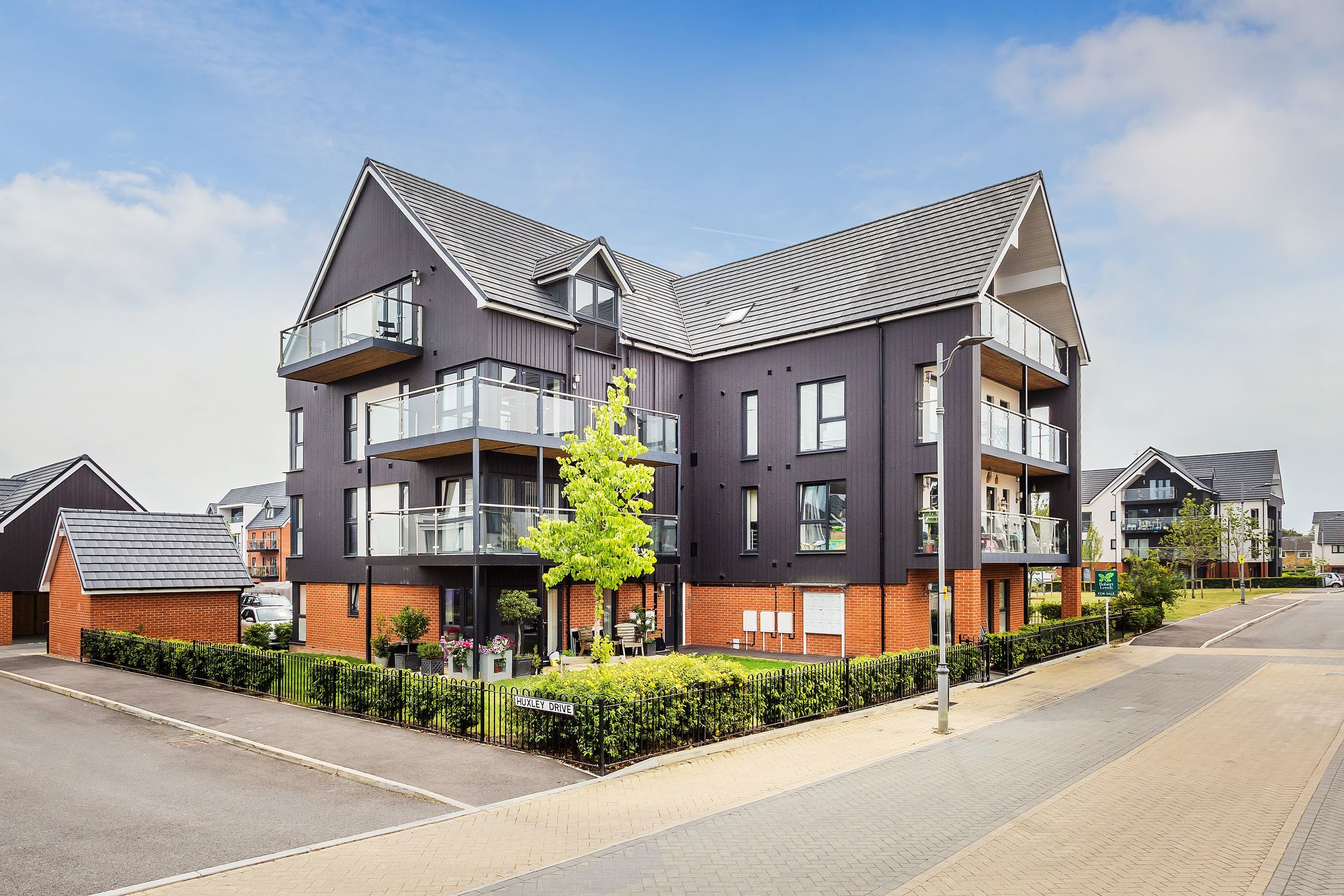 2 bed flat for sale in Huxley Drive, Oxted RH8 Zoopla