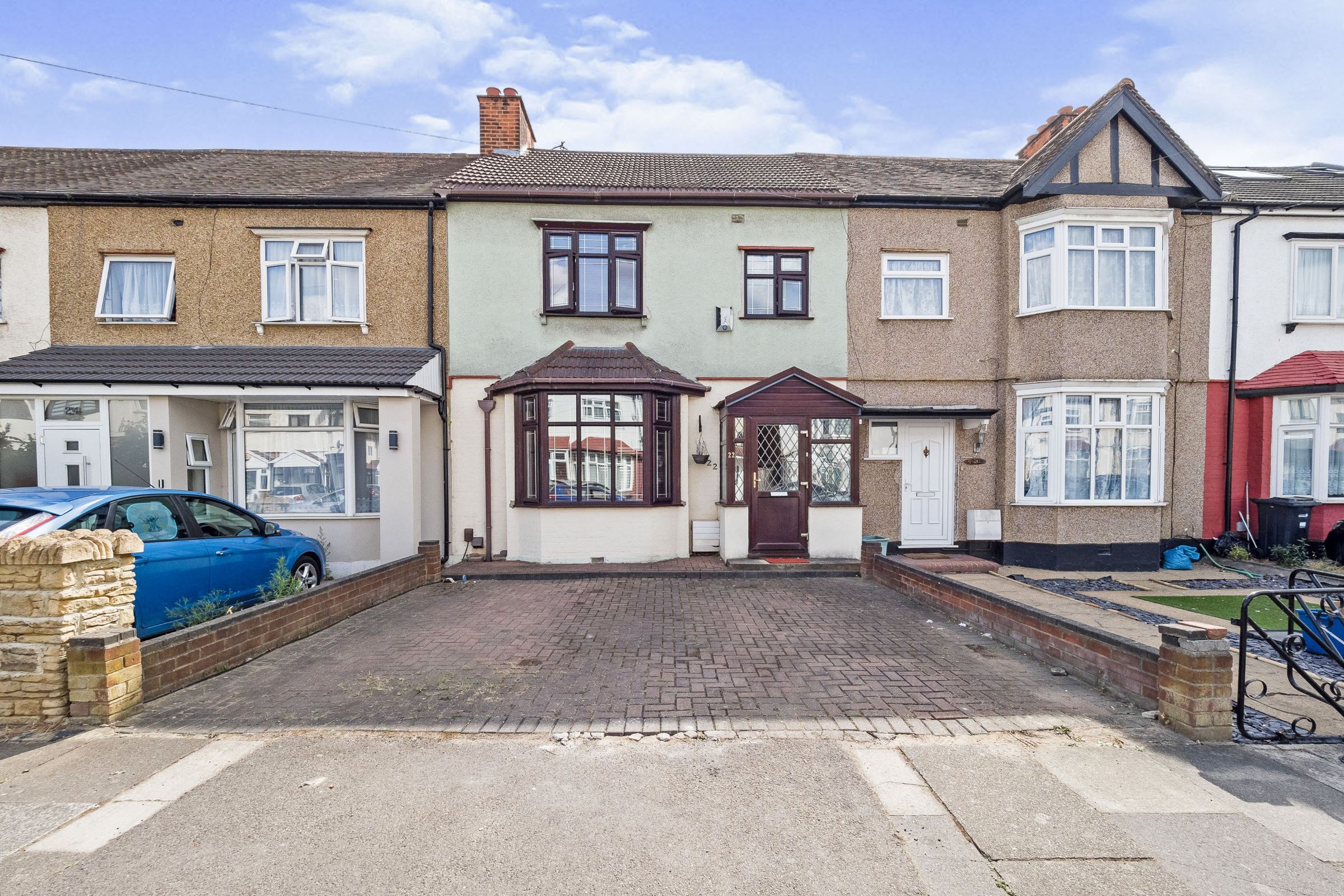 3 bed terraced house for sale in Cranley Drive, Ilford IG2 Zoopla
