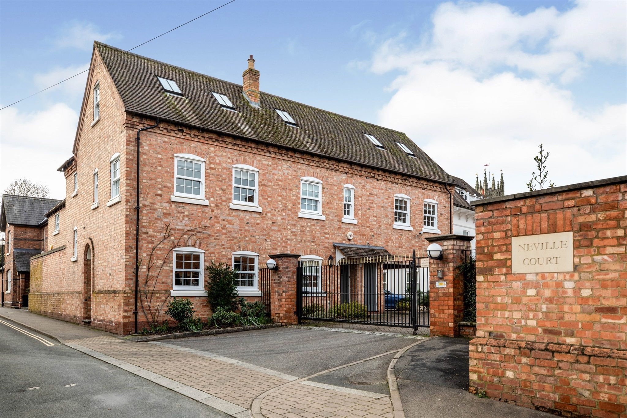 Neville Court, Jury Street, Warwick CV34  
