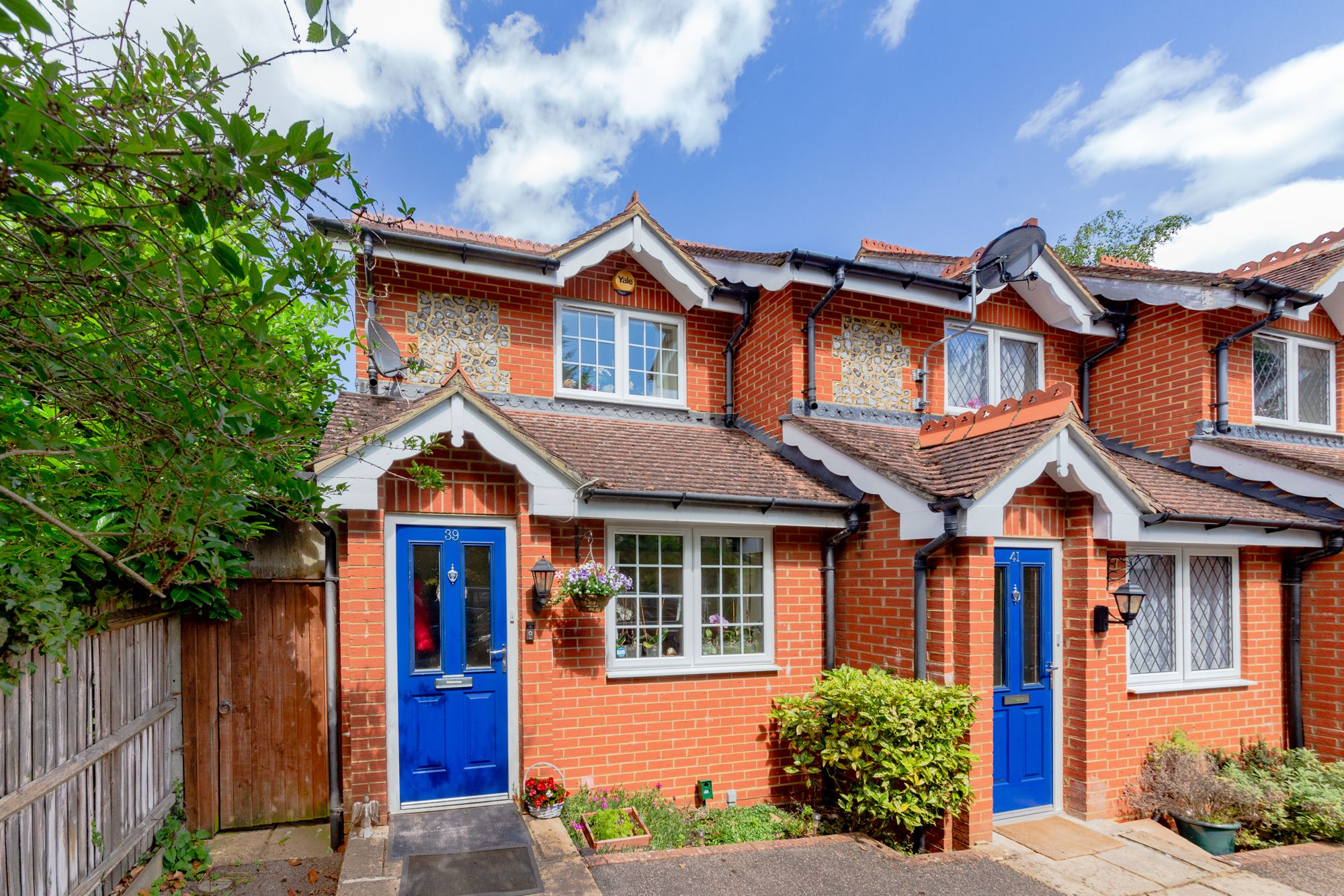 2 bed end terrace house for sale in Elm Lane, Lower Earley, Reading RG6