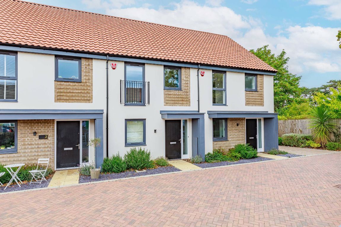2 Bed Terraced House For Sale In The Berries Fishponds Bristol BS16 2-bed-terraced-house-for-sale-in-the-berries-fishponds-bristol-bs16