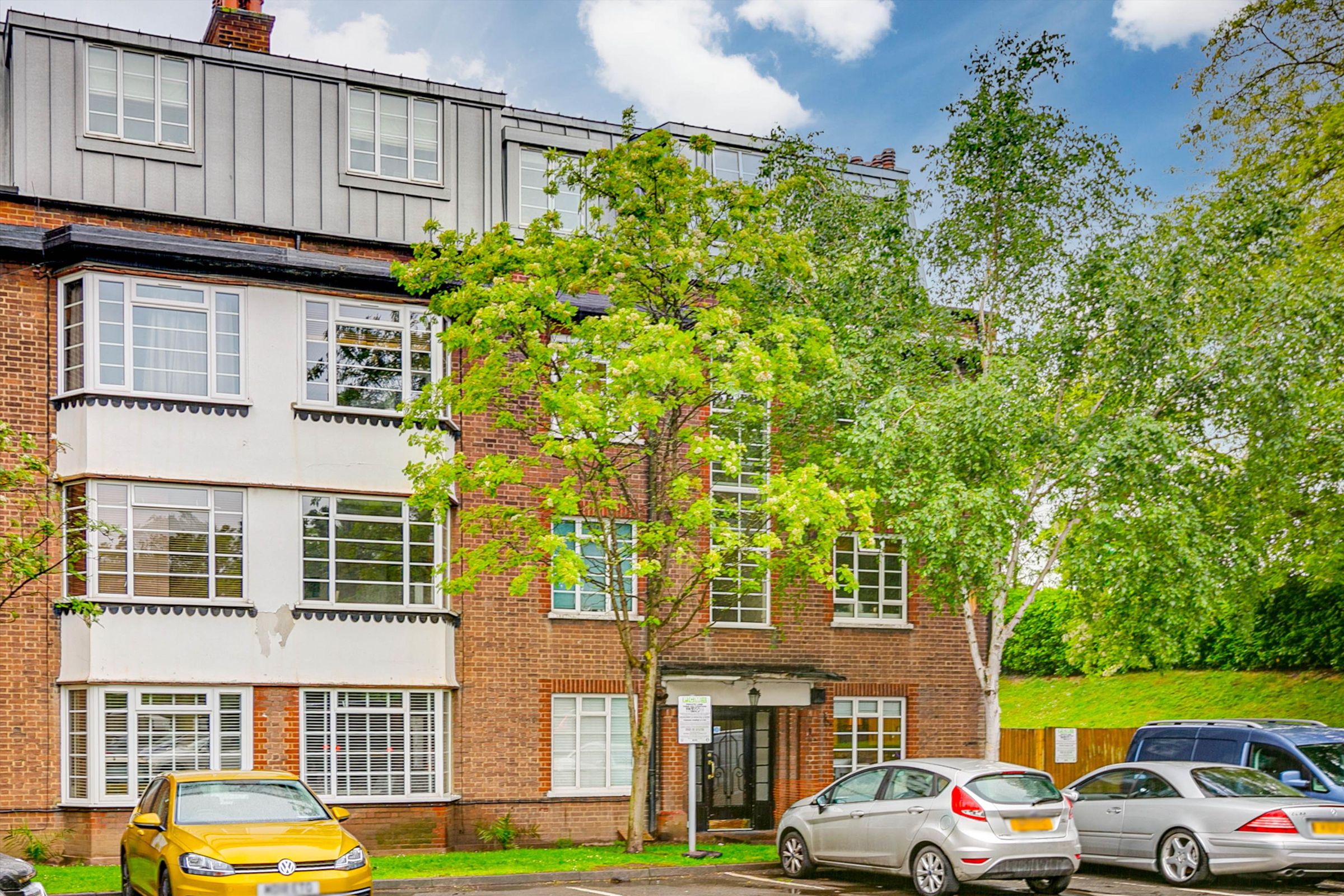 Manor Court, Manor Gardens, London W3.