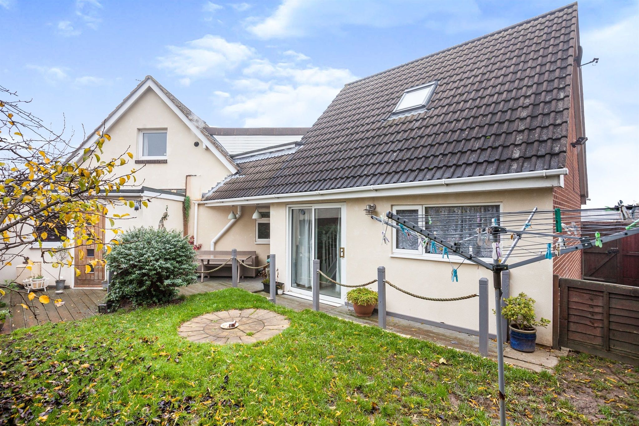 4 bed detached bungalow for sale in Elmwood Drive, Walton, Wakefield