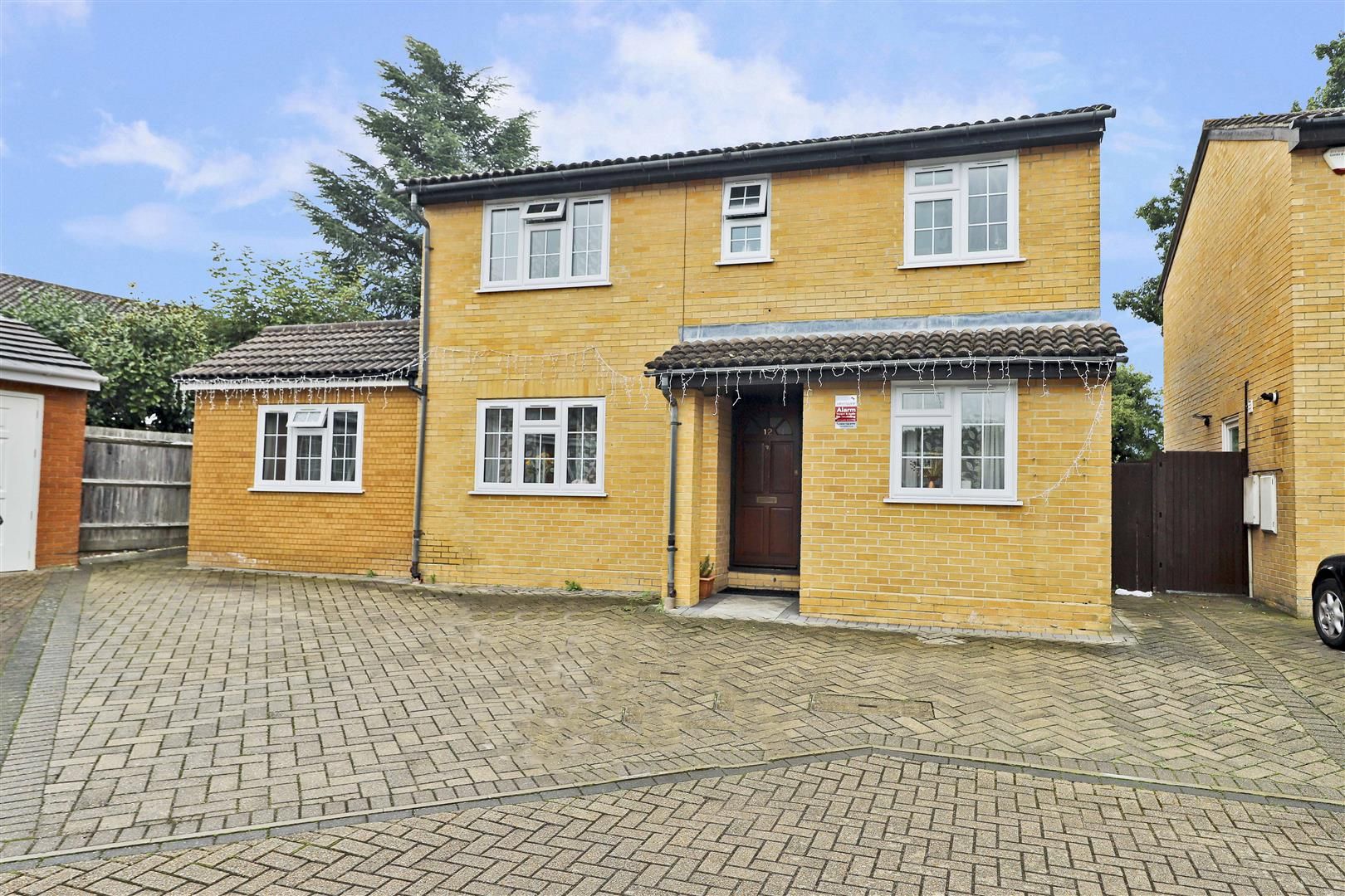 5 bed detached house for sale in Tayfield Close, Ickenham UB10 Zoopla