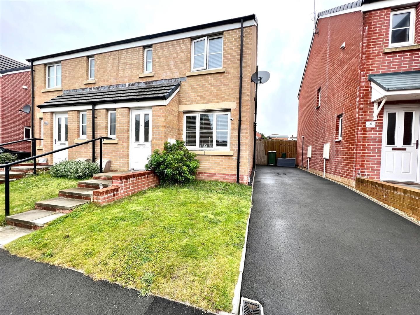 3 bed semidetached house for sale in Maes Y Glo, Llanelli SA14 Zoopla