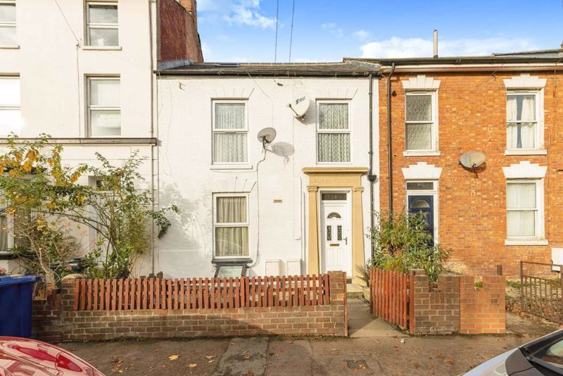 6 bed terraced house for sale in Middleton Road, Banbury OX16 Zoopla