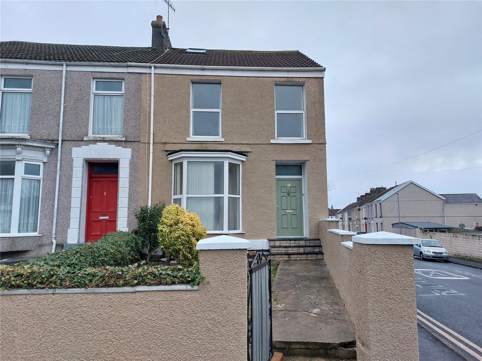 3 bed end terrace house for sale in Queen Victoria Road, Llanelli