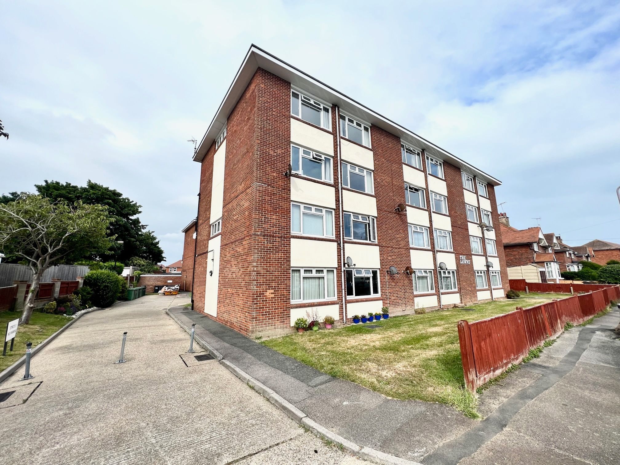 2 bed for sale in The Lawns, Roselands Avenue, Eastbourne