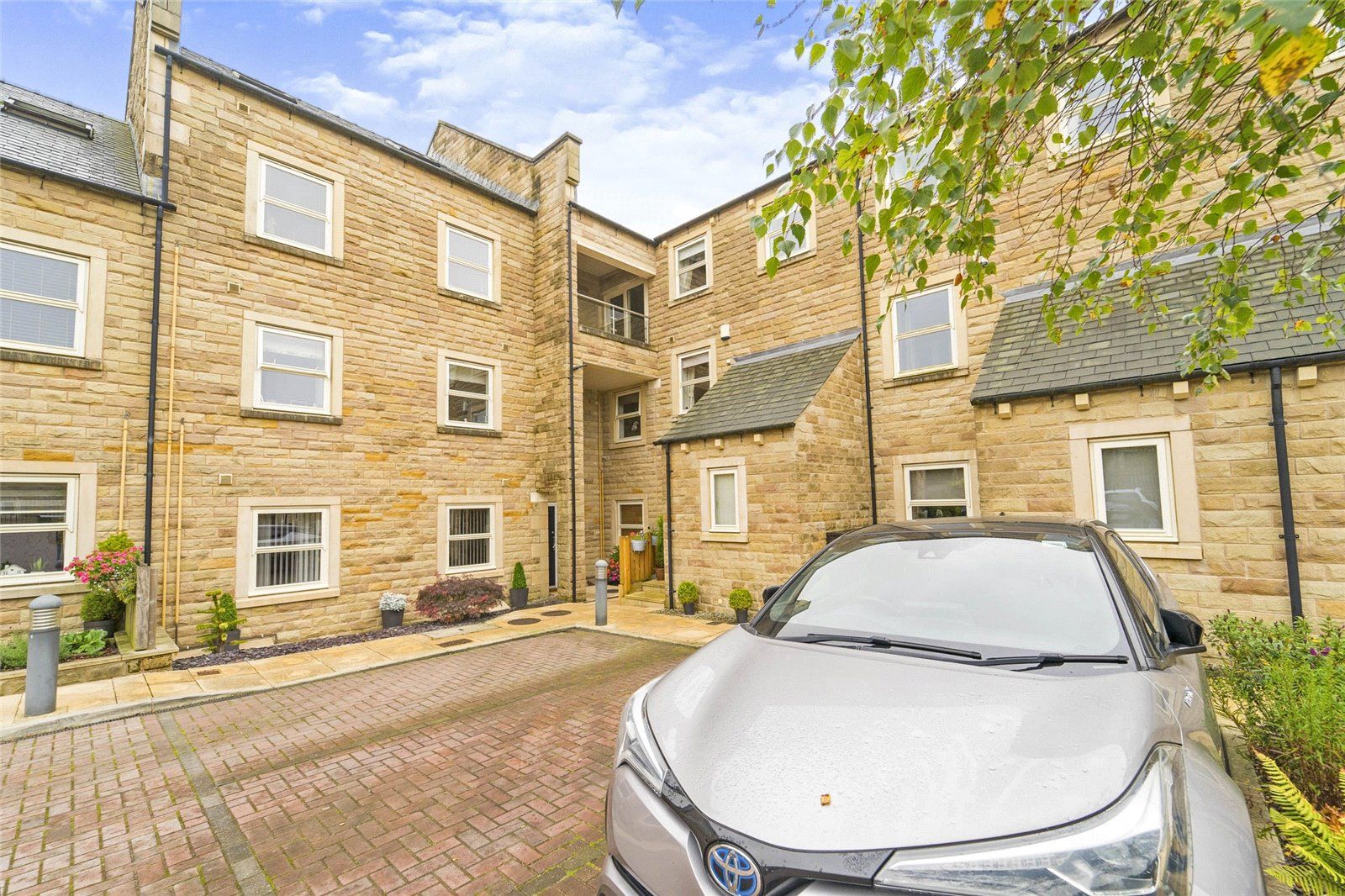 2 bed flat for sale in Clover Croft, Higham, Burnley BB12 Zoopla