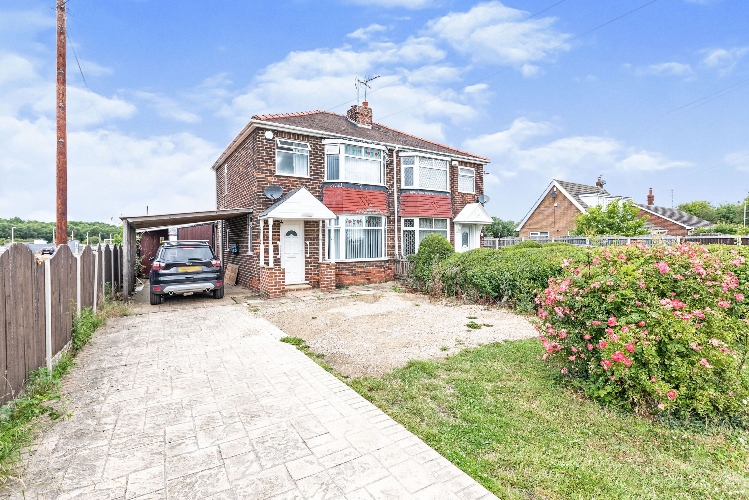 3 bed semidetached house for sale in Selby Road, Askern Doncaster DN6