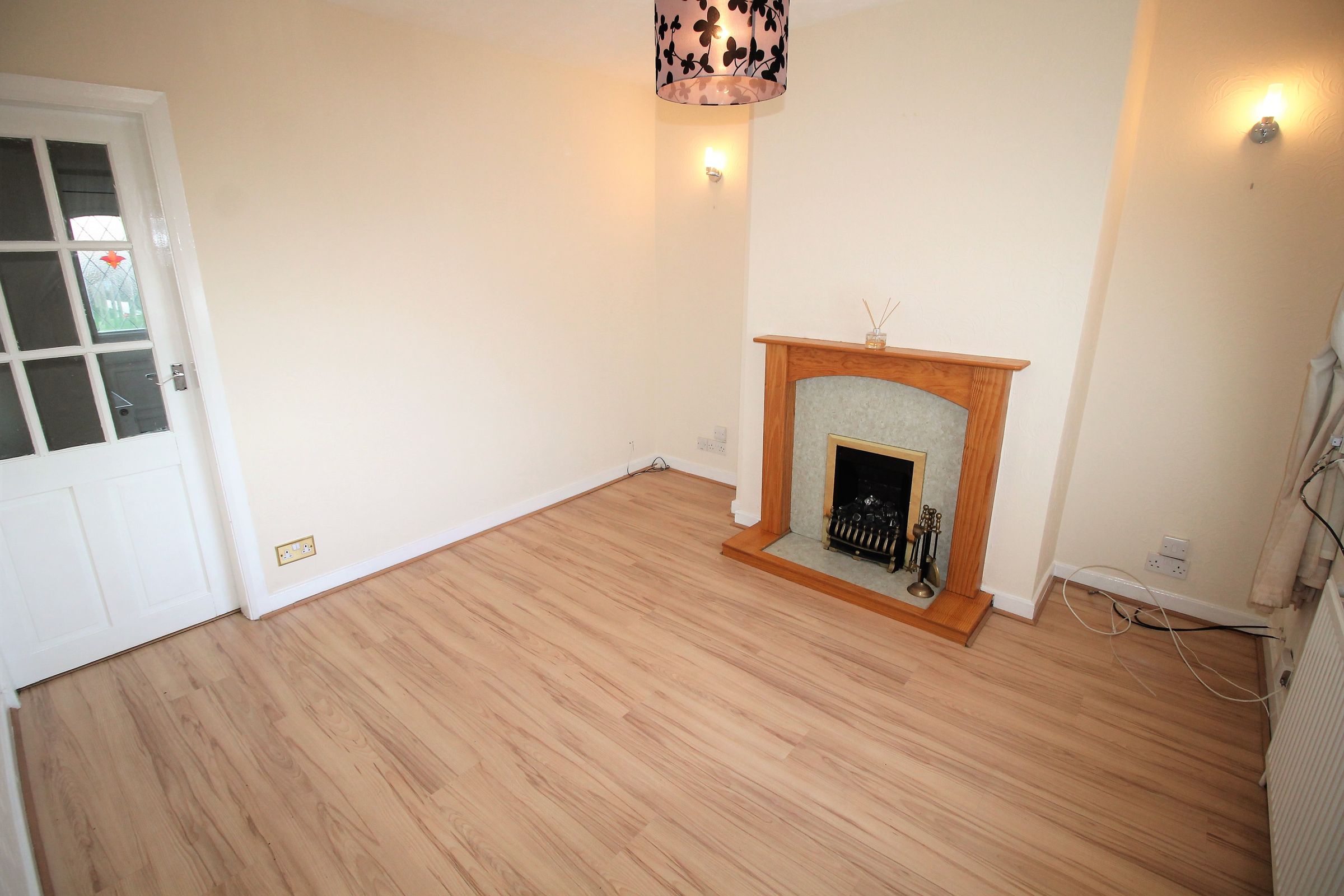 2 bed semidetached house to rent in Sandal Road, Conisbrough