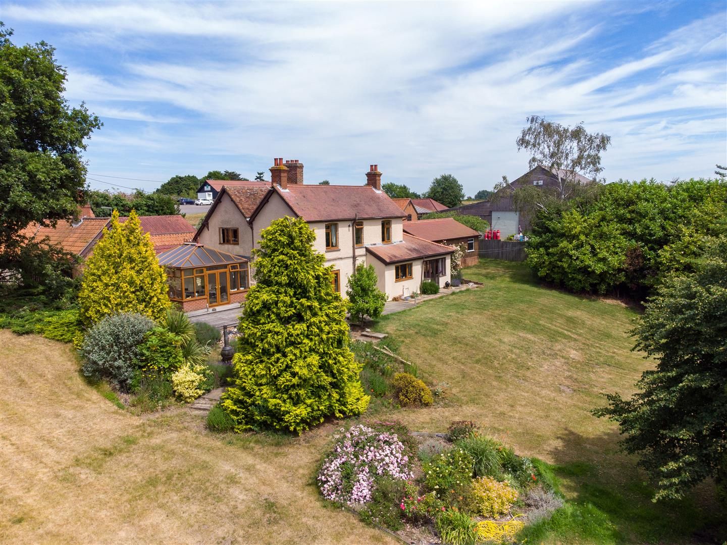 4 bed farmhouse for sale in Birch Farm, Silver Hill, Hintlesham IP8