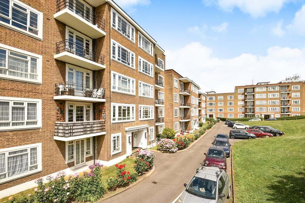 Chessington Court, Chessington Avenue, Finchley N3