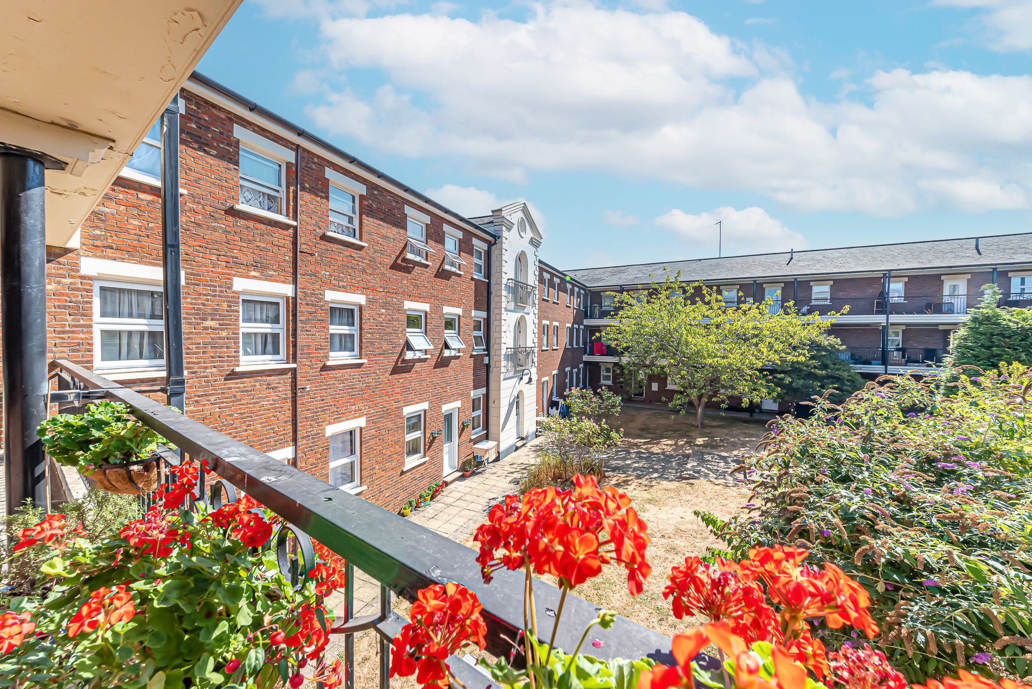 1 bed flat for sale in Birchett Road, Aldershot GU11 Zoopla