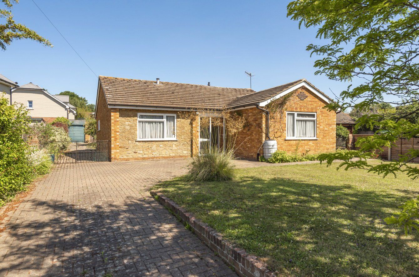 3 bed bungalow for sale in Jacob's Well, Guildford, Surrey GU4 Zoopla