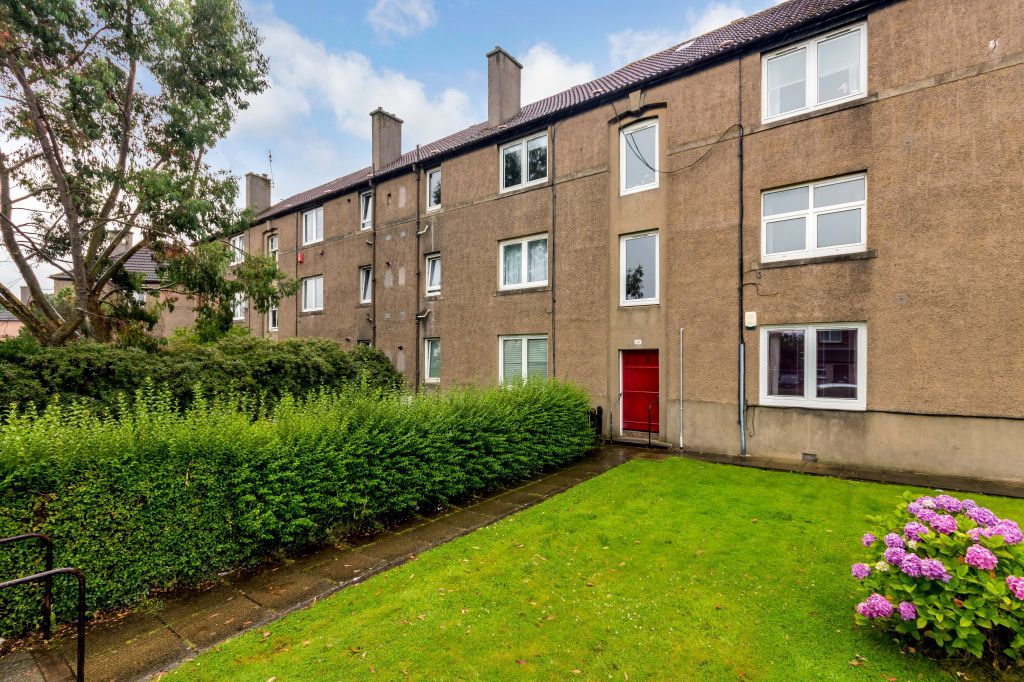 14/5 Northfield Farm Road, Edinburgh EH8  